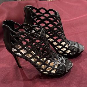 Vince Camuto Black Leather Caged Peep Toe Heels - Size 8 - New without Box